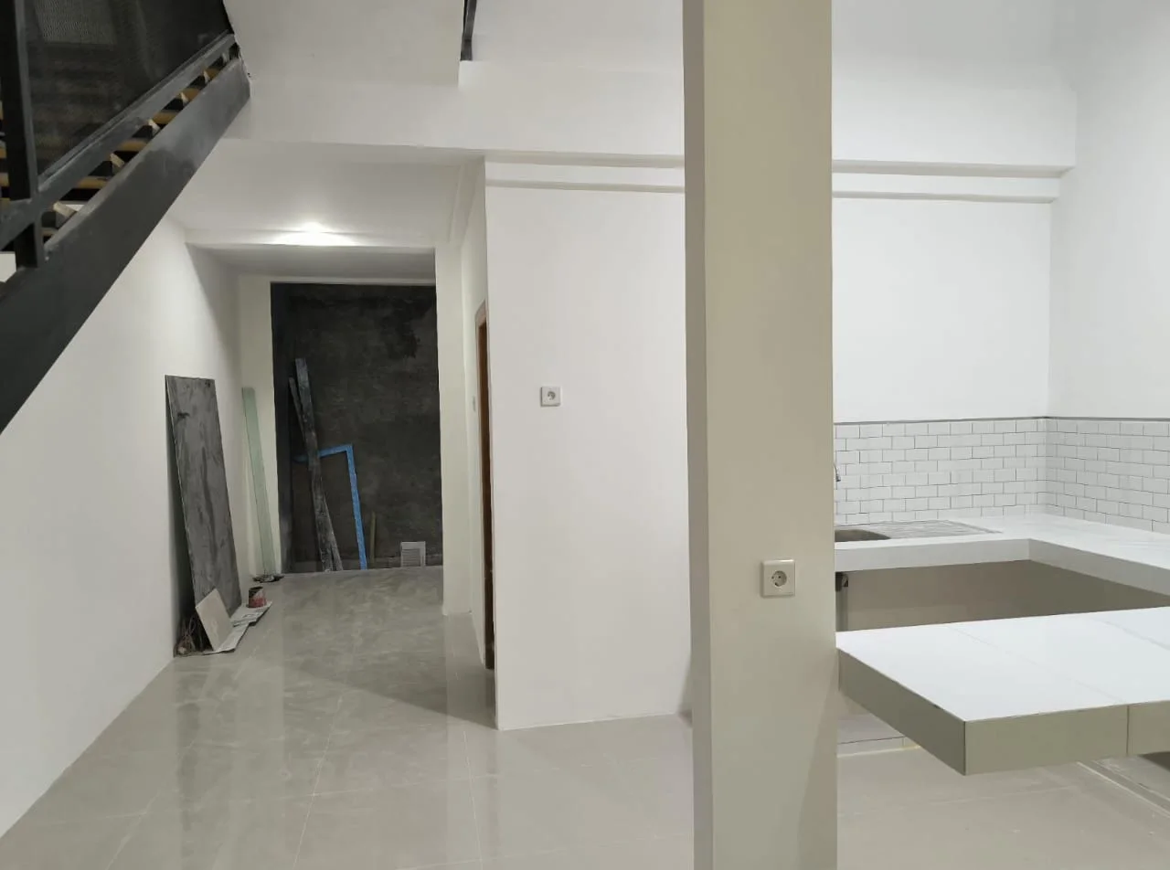 Dijual Murah Rumah Bagus Split Level Semolowaru Selatan Surabaya Timur - Thumbnail 6