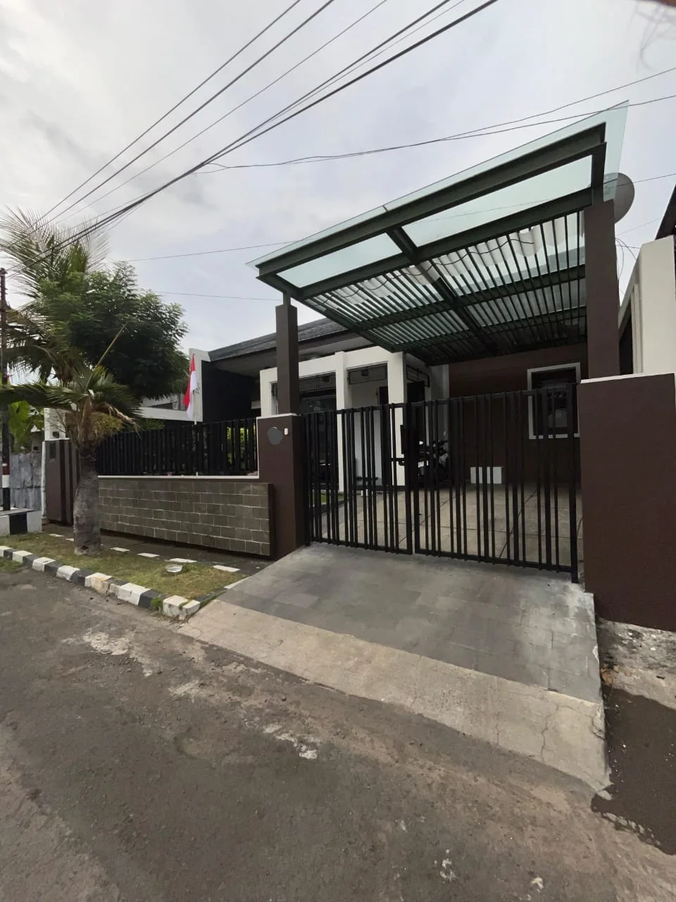 Jual Rumah Mewah 1 Lantai Darmo Permai Timur Surabaya Barat