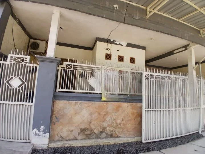 Dijual murah rumah di Pondok Benowo Indah, Surabaya Barat