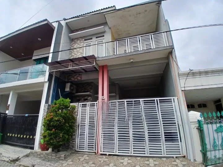 Dijual rumah 2 lantai siap huni di Gunung Sari Indah, Surabaya Selatan