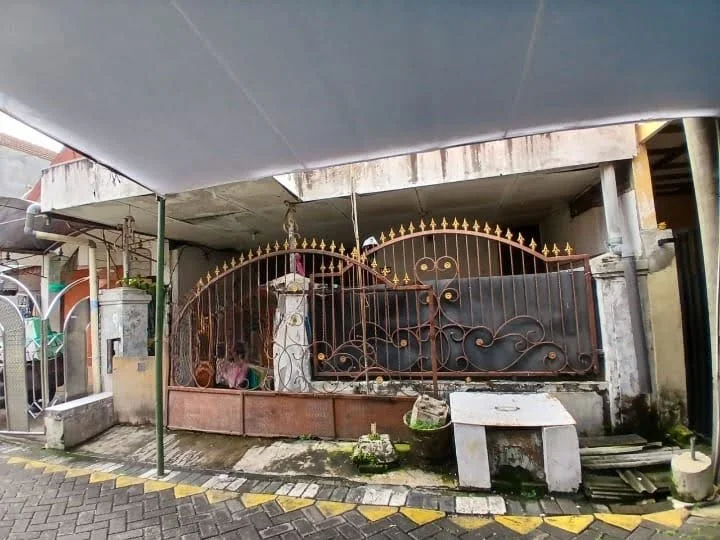 Dijual murah rumah di Gunung Sari Indah, Surabaya Selatan