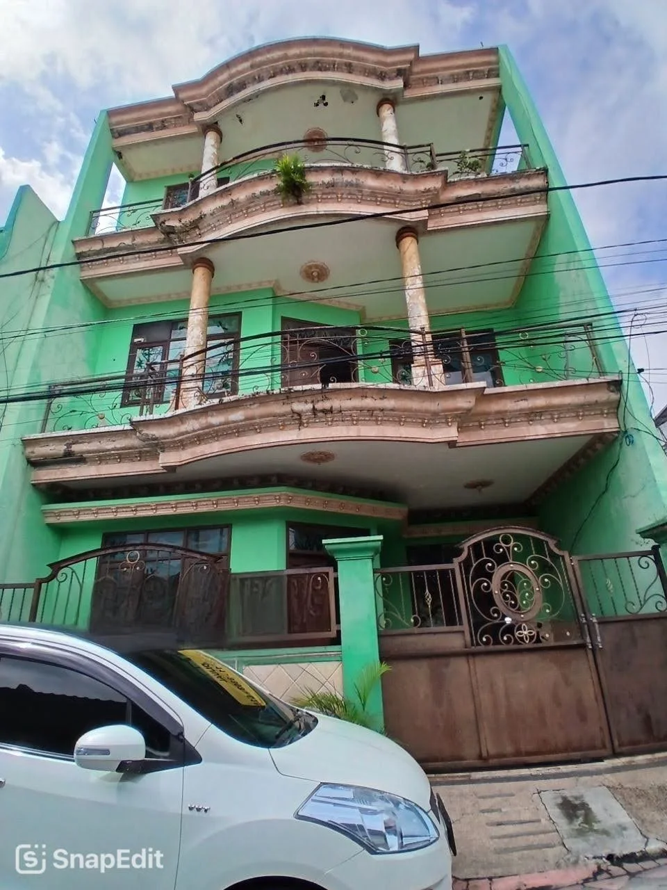 Dijual Kost Aktif di Karang Empat Surabaya Timur