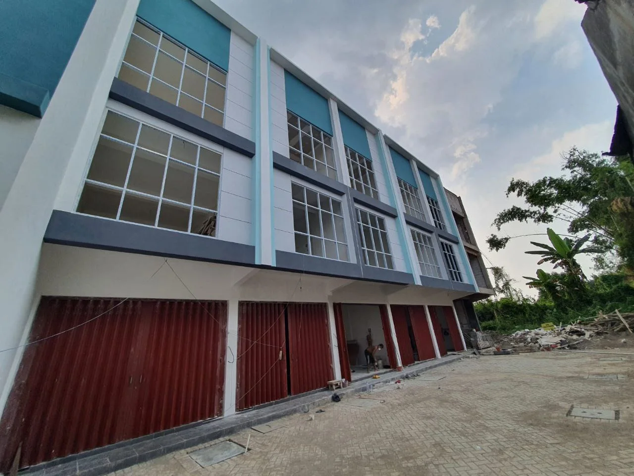 Dijual Ruko 3 Lantai Strategis di Lontar Surabaya Barat