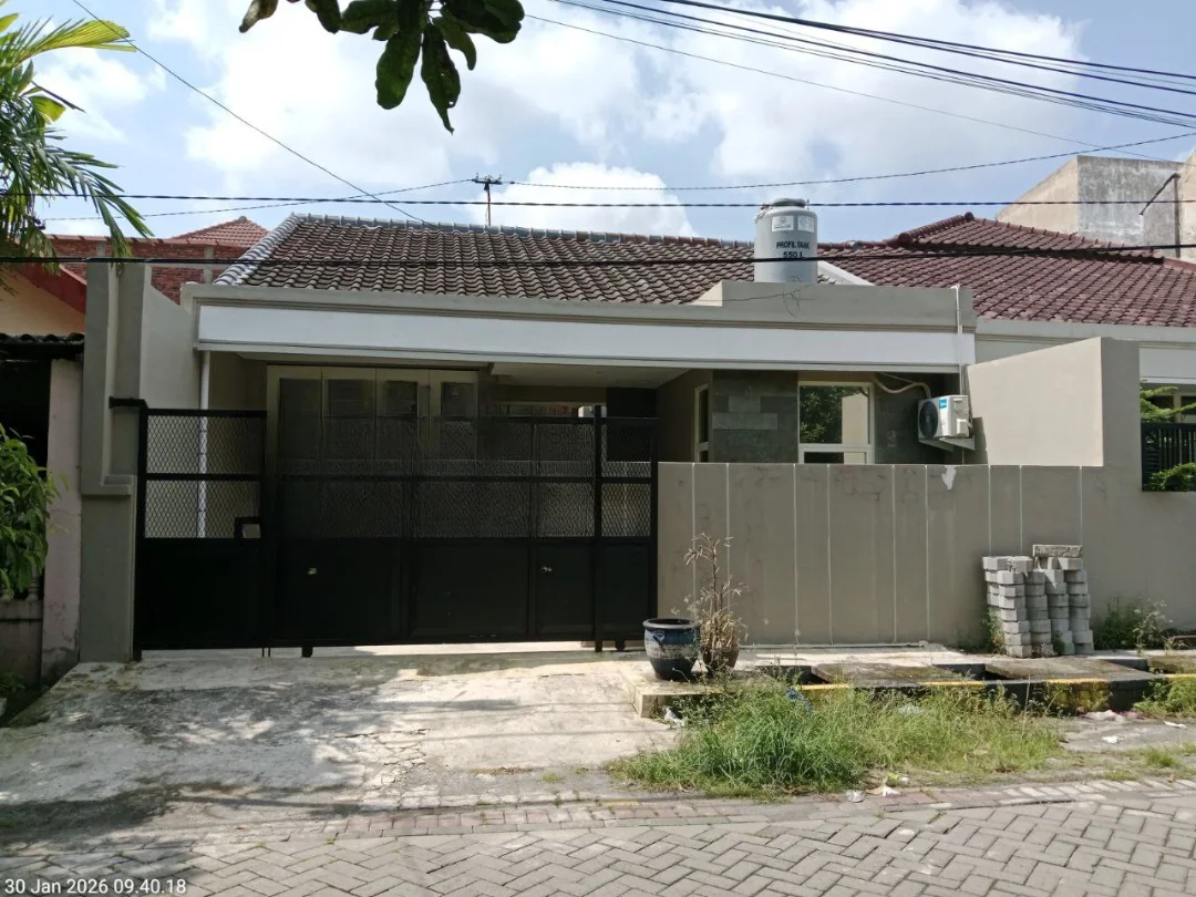 Dijual/Disewakan Rumah Nyaman dan Strategis di Dukuh Kupang Timur Surabaya Barat