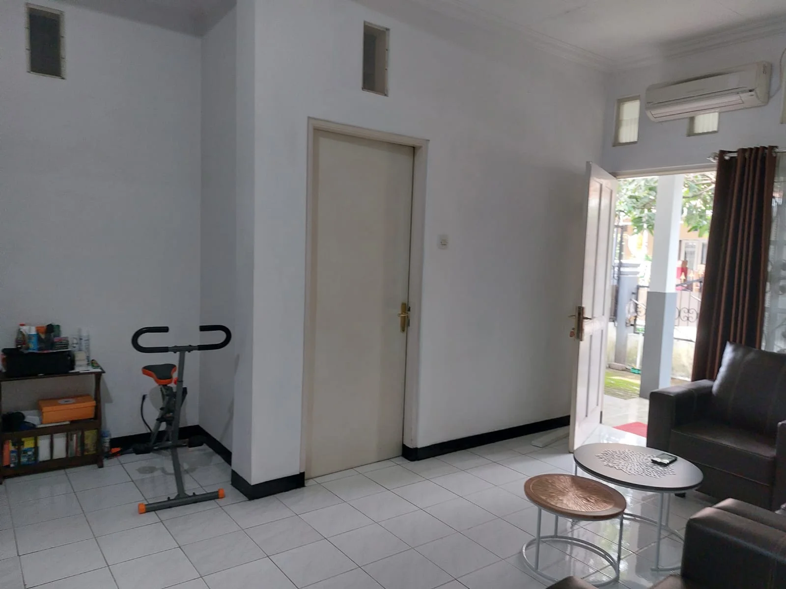 Dijual Rumah 1,5 Lantai Bukit Palma Murah di Citraland Utara Surabaya Barat - Thumbnail 3