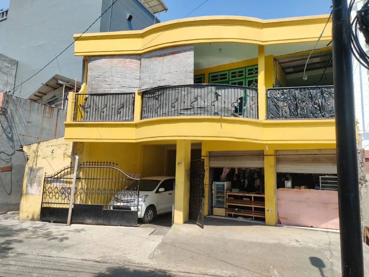 Dijual Rumah dan Kos Luas di Dukuh Pakis Surabaya Selatan