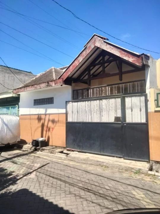 Jual Rumah 1,5 Lantai Jalan Libra Surabaya Timur