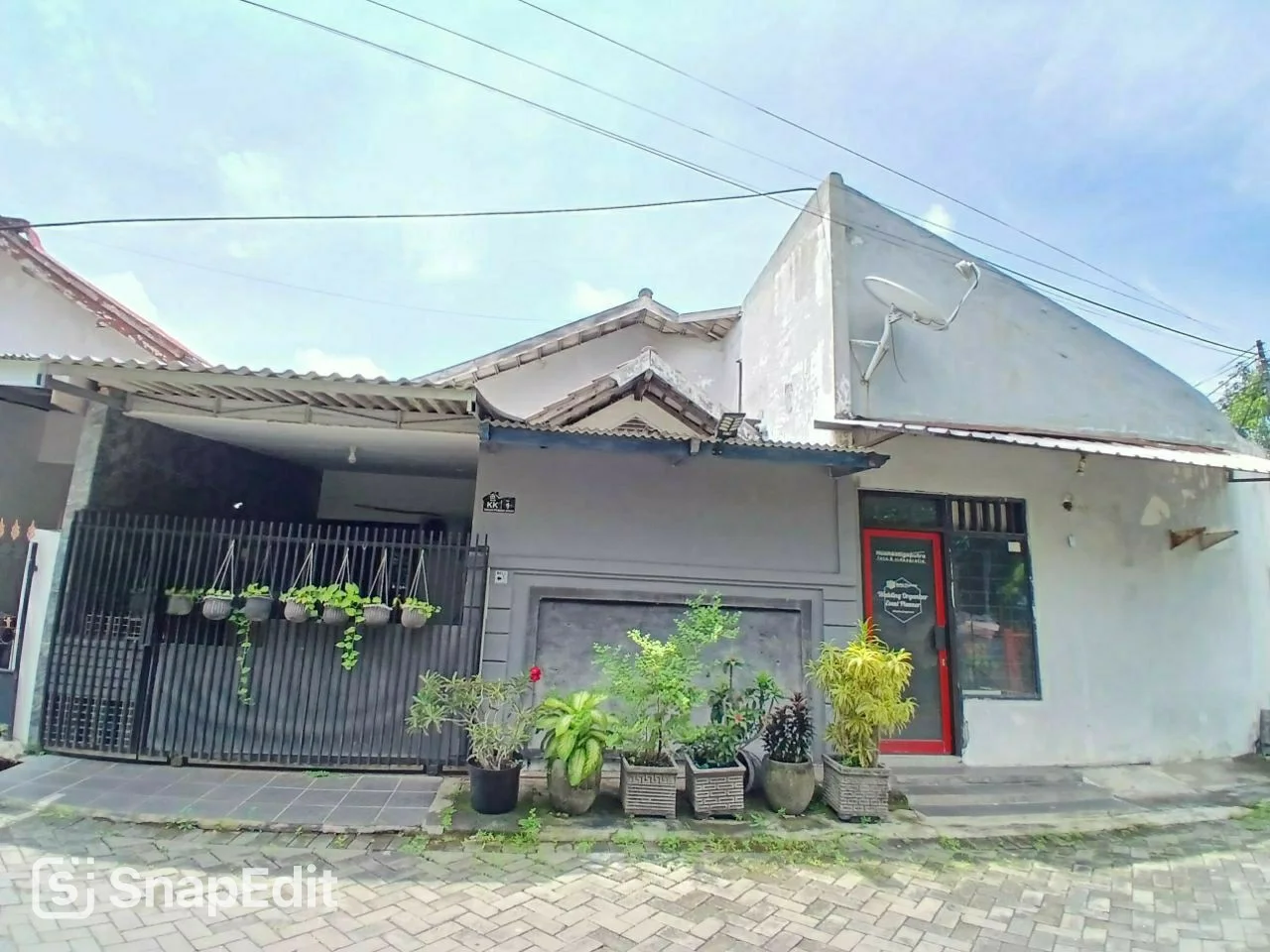 DIJUAL Rumah Siap Huni Taman Pondok Indah Wiyung Surabaya Barat