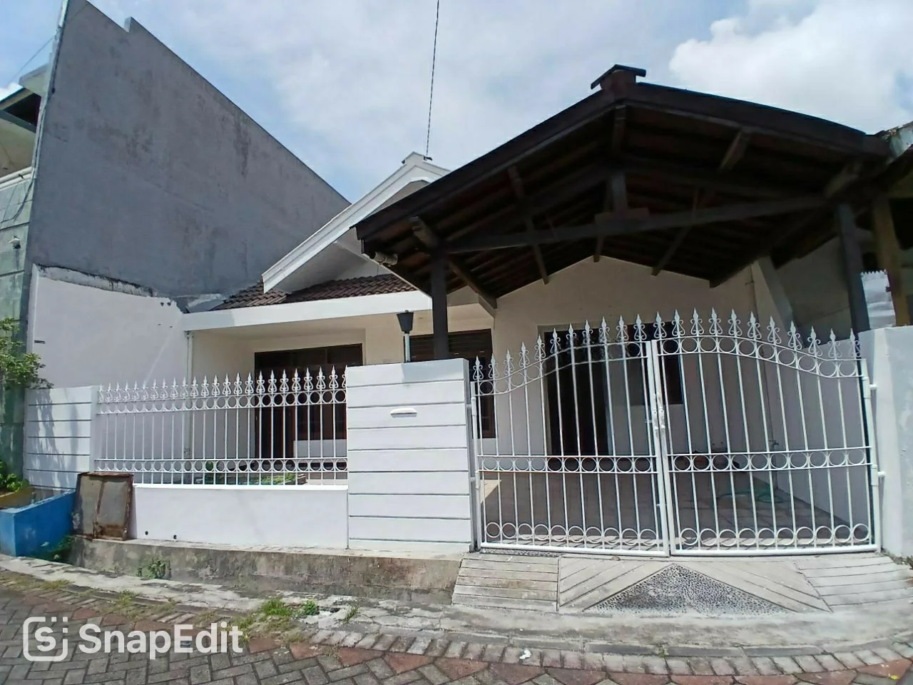 DISEWAKAN Rumah Siap Huni Taman Pondok Indah Surabaya Barat