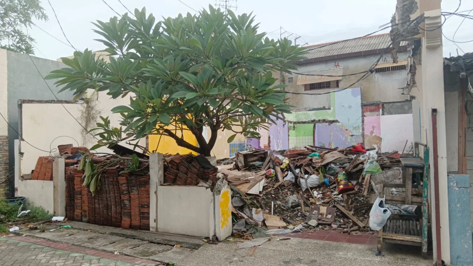 Tanah Dijual Jagir Sidosermo Surabaya – Ukuran Ideal 8x22 Meter Harga Terjangkau