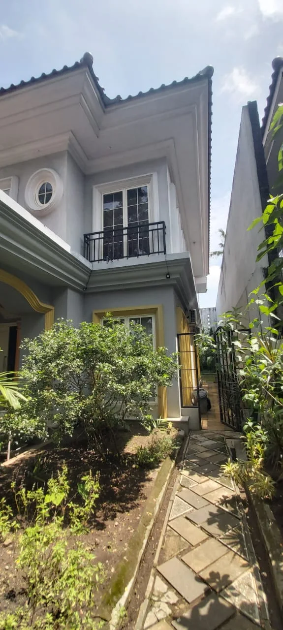 Dijual Rumah harga Tanah Rumah Classic di Main Road Cluster Waterfront Citraland Butuh Laku Bulan ini, nego sampai deal Citraland Surabaya Barat