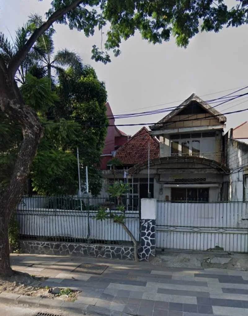 Dijual rumah hitung tanah di Bengawan surabaya pusat
