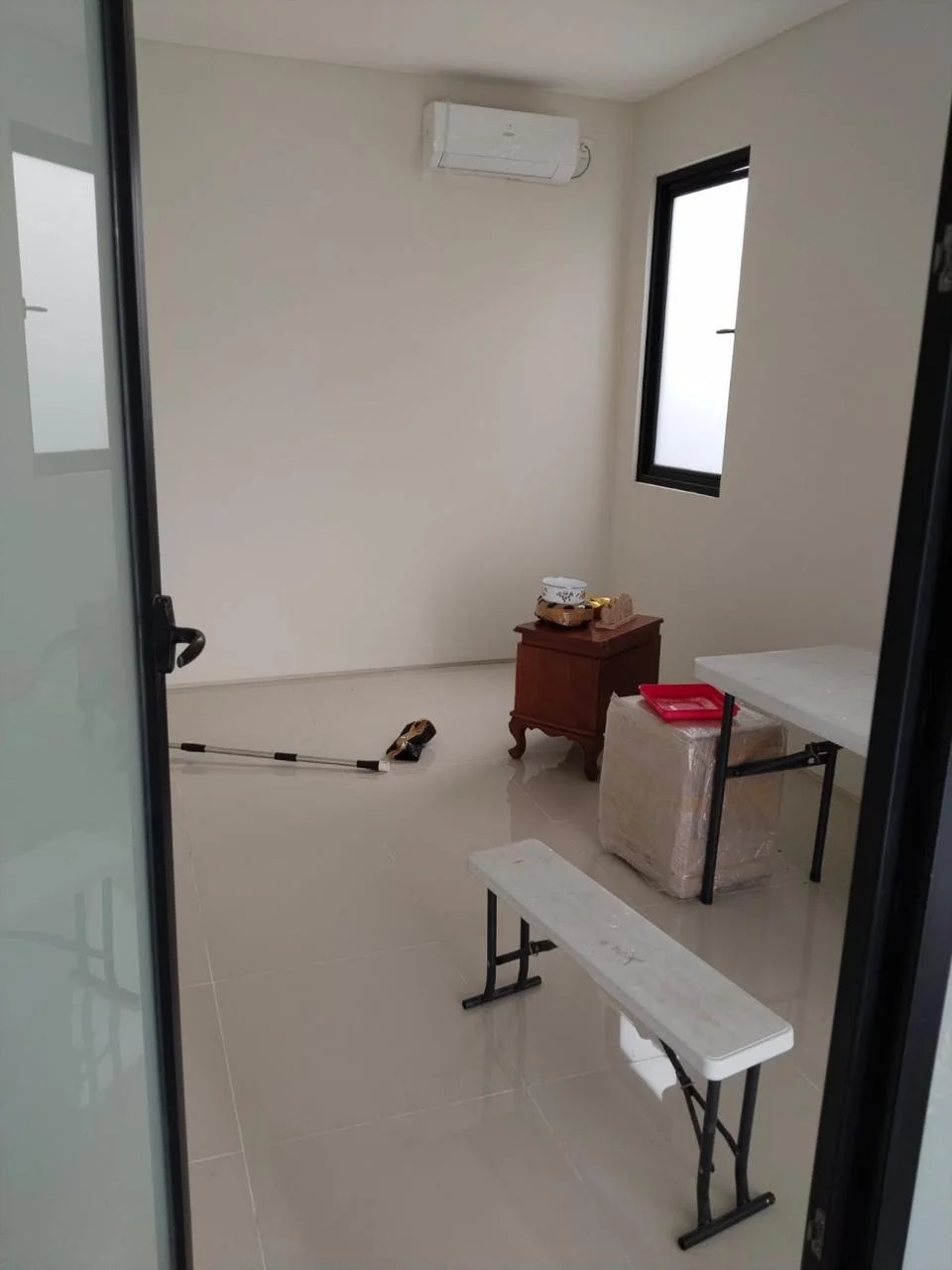 Dijual Rumah 2 Lantai Northhwest Hill Semi Furnished Citraland Utara Surabaya Barat - Thumbnail 2