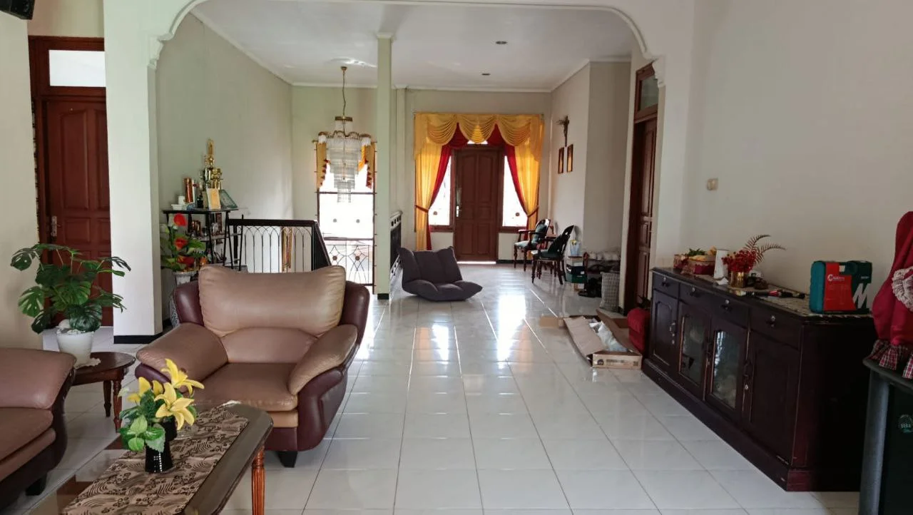 Dijual Rumah Mewah 2 Lantai di Taman Asri Utara Sidoarjo - Thumbnail 4