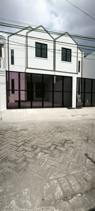 Jual Rumah Baru Gress 2 Lantai Lebak Jaya Lokasi Strategis Surabaya Timur