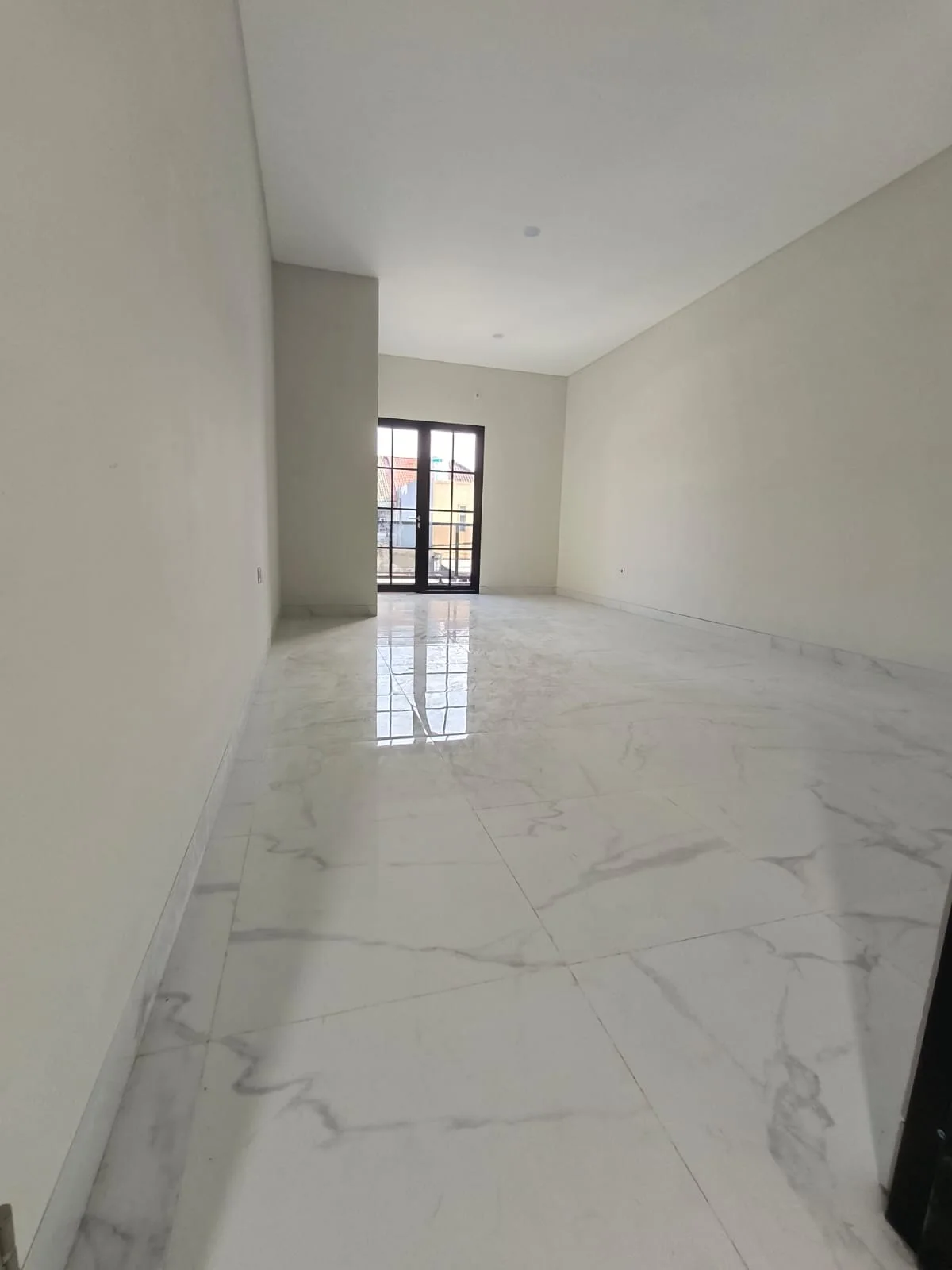 Dijual Rumah 2 Lantai Strategis di Wilayah Lebak Arum Surabaya Timur - Thumbnail 2