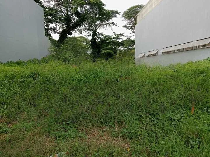 Dijual kavling premium yang berlokasi di kawasan elit Citraland Raya Bukit Golf Internasional Mediterania, Surabaya Barat