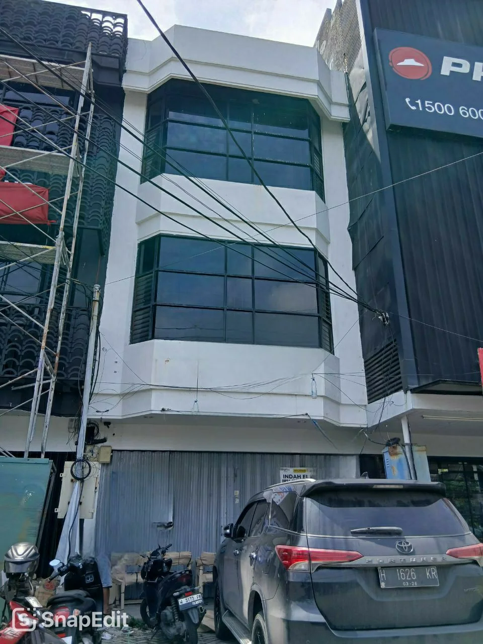 Disewakan Ruko Strategis Taman Pondok Indah Wiyung Surabaya Barat - Image 1