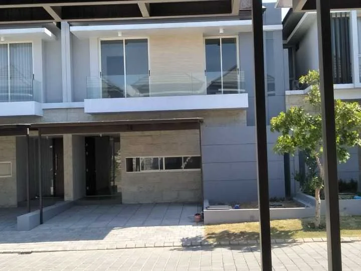 Disewakan Rumah 2 Lantai Siap Huni di Edenia Graha Natura Surabaya Barat