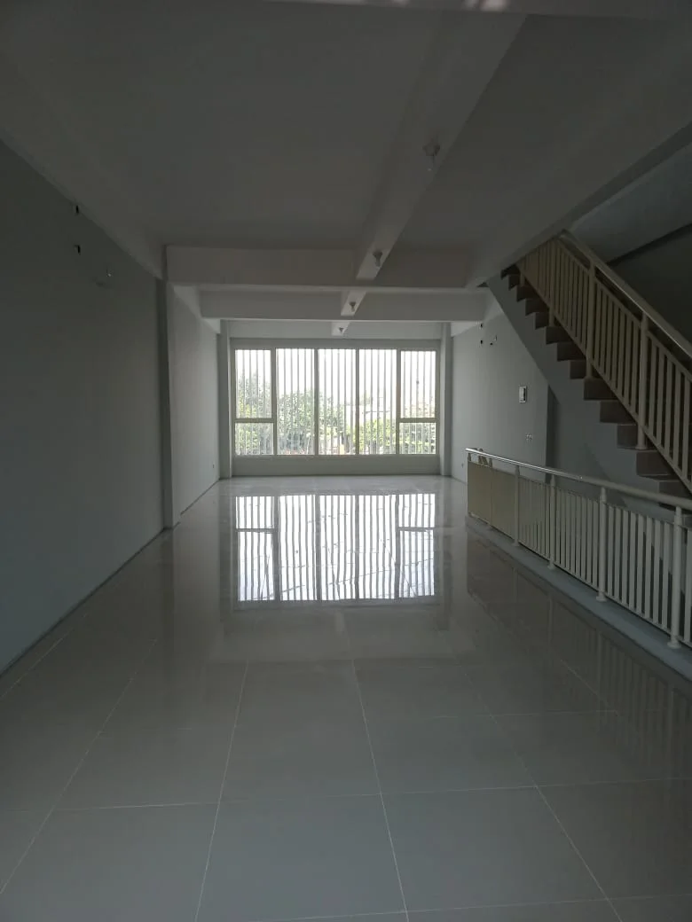 Disewakan Ruko Strategis di North Junction Citraland Utama Surabaya Barat - Image 1