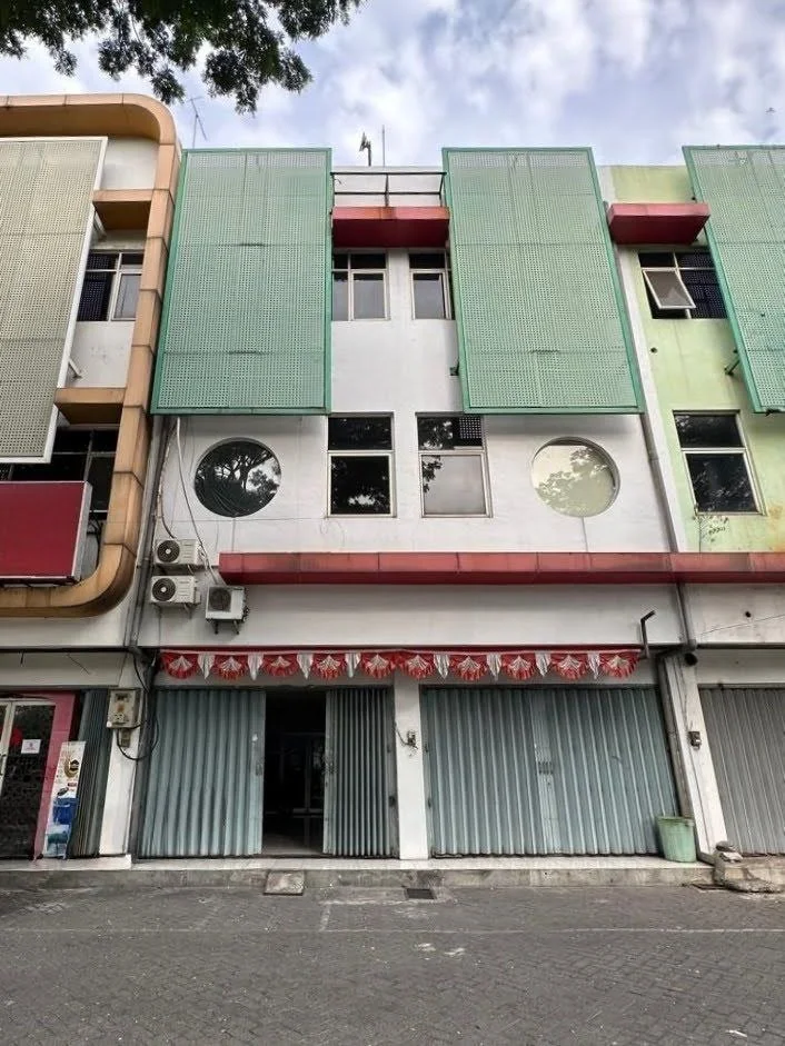 Dijual ruko komersial dengan posisi sangat premium di nol jalan utama Surabaya Ahmad Yani Surabaya Selatan
