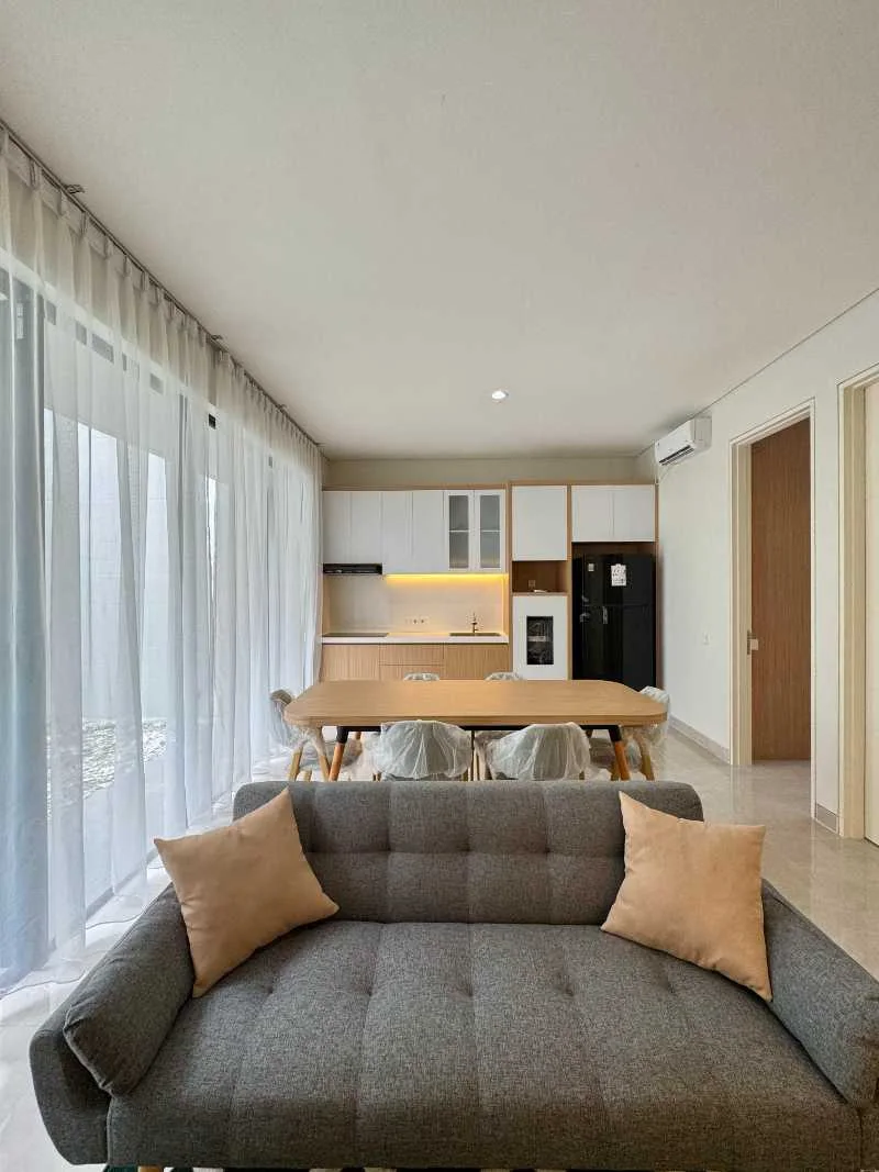 Disewakan Rumah full furnished Bagus di Pelican Hill Citraland Utara Surabaya Barat - Thumbnail 3