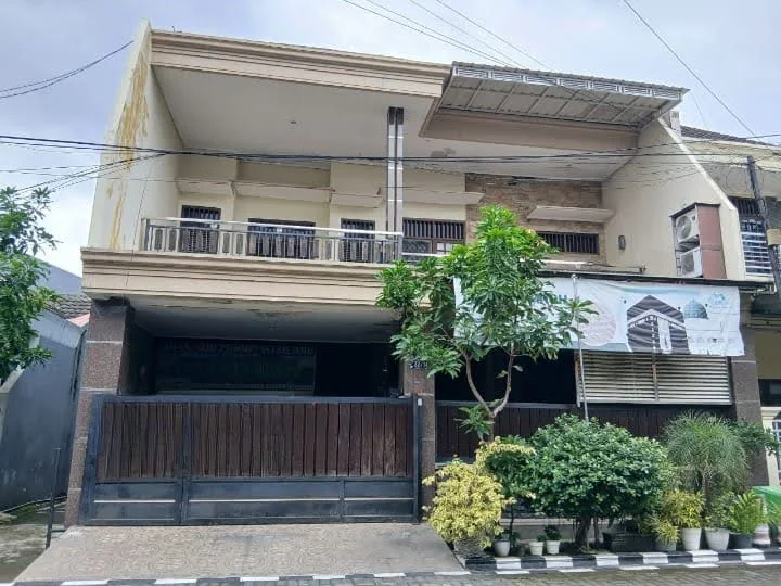 Dijual rumah 2 lantai siap huni di Gunung Sari Indah, Surabaya Selatan
