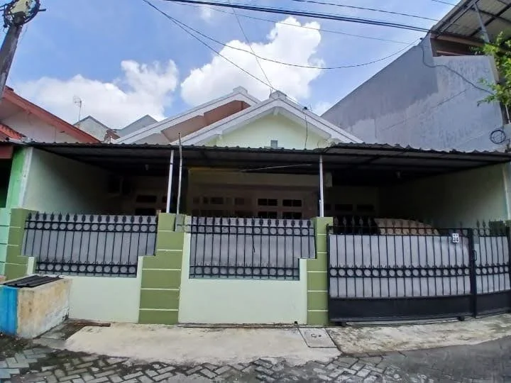 Disewakan rumah siap huni di Taman Pondok Indah Wiyung, Surabaya Barat