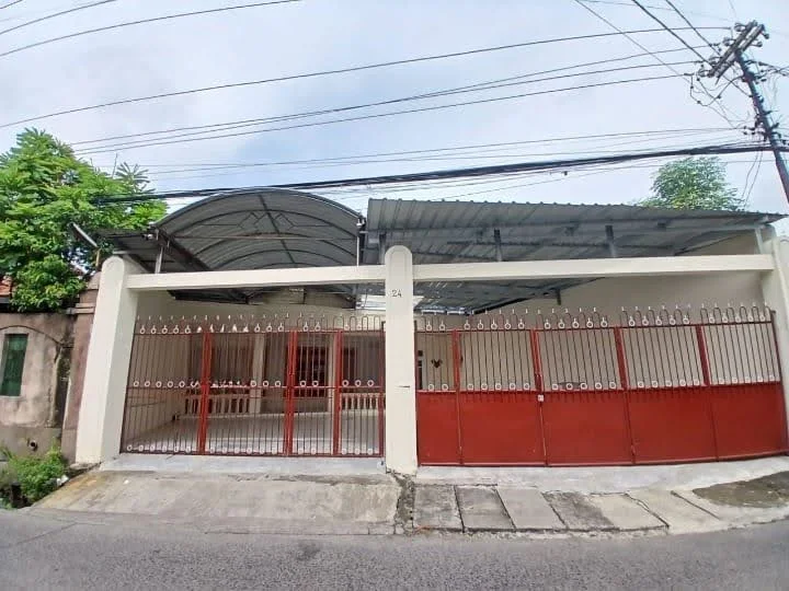 Disewakan rumah siap huni di Jalan Pakis, Surabaya Barat