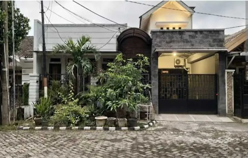 Dijual rumah babatan pilang surabaya barat