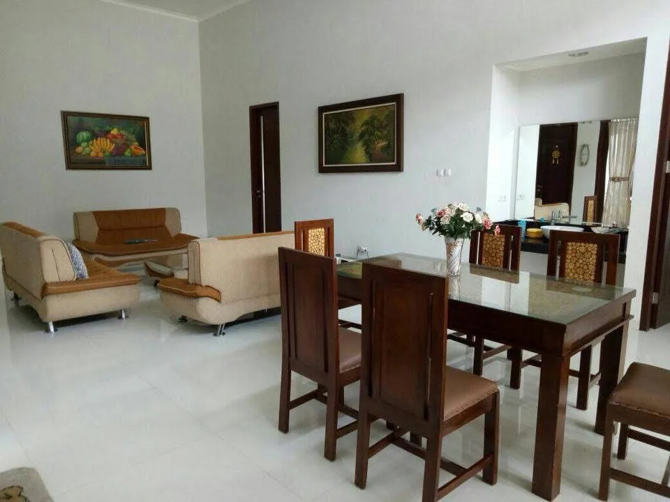 Dijual Rumah Luas Siap Huni di Graha Kencana Selatan Malang - Thumbnail 3