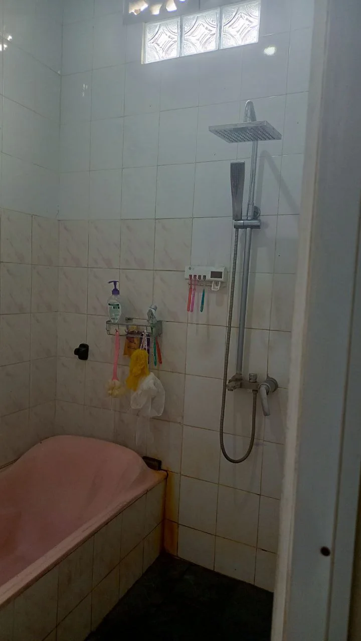 Dijual Rumah 2 Lantai Strategis di Petemon Sidomulyo Surabaya Barat - Thumbnail 5