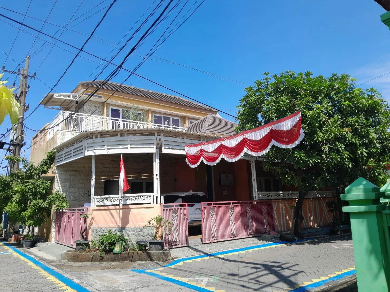 Dijual Rumah Butuh Cepat Laku di Pondok Maritim Surabaya Barat