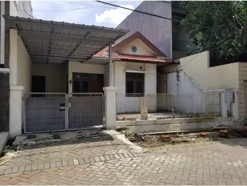 Dijual rumah di araya 2 surabaya timur