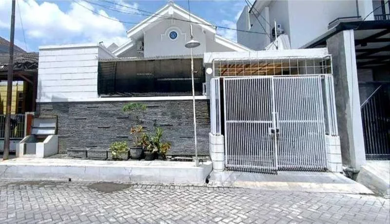 Dijual Rumah Strategis Siap Huni Lokasi Surabaya Timur