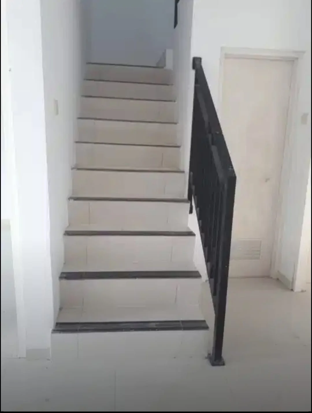 Dijual Rumah 2 Lantai Siap Huni Wisata Semanggi Surabaya Timur - Thumbnail 6