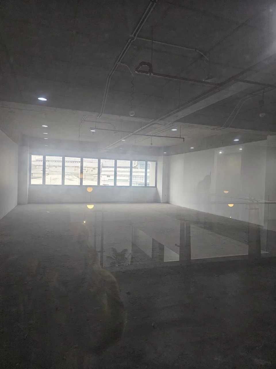 Disewakan Kantor Luas Strategis di Spazio Tower Surabaya Barat - Thumbnail 3