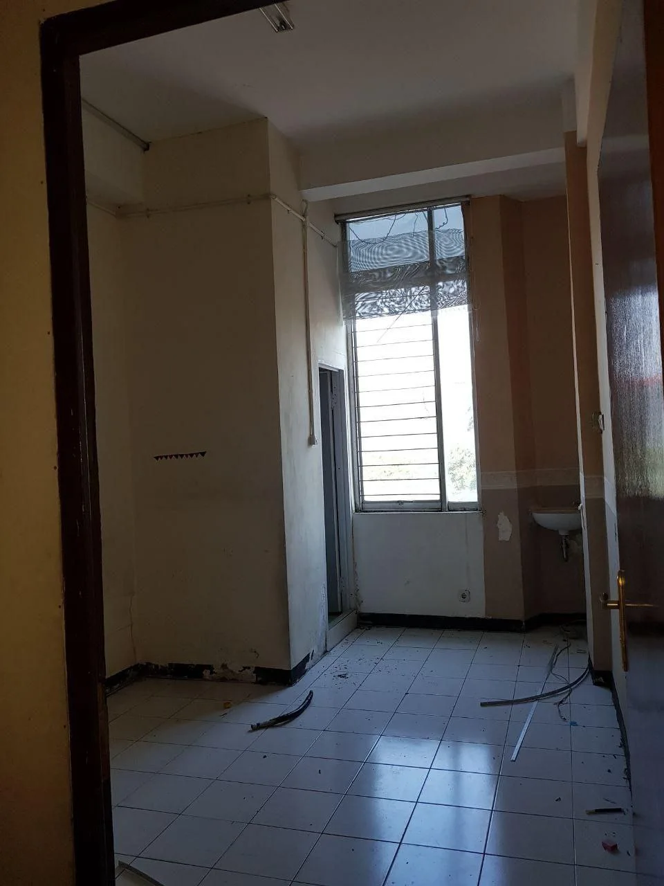 Dijual/Disewakan 2 Unit Ruko Komersial Strategis Klampis Megah Surabaya Timur - Thumbnail 5