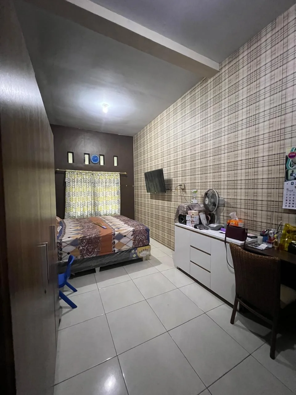 Dijual Rumah Nyaman Strategis 1,5 Lantai di Babatan Pilang Wilayah Surabaya Barat - Thumbnail 2