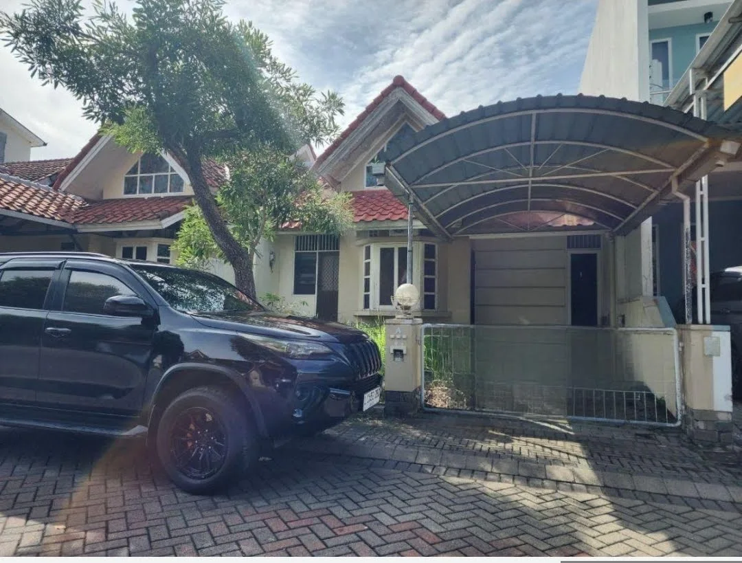 Dijual Rumah Hitung Tanah di International Village Citraland Utama Surabaya Barat