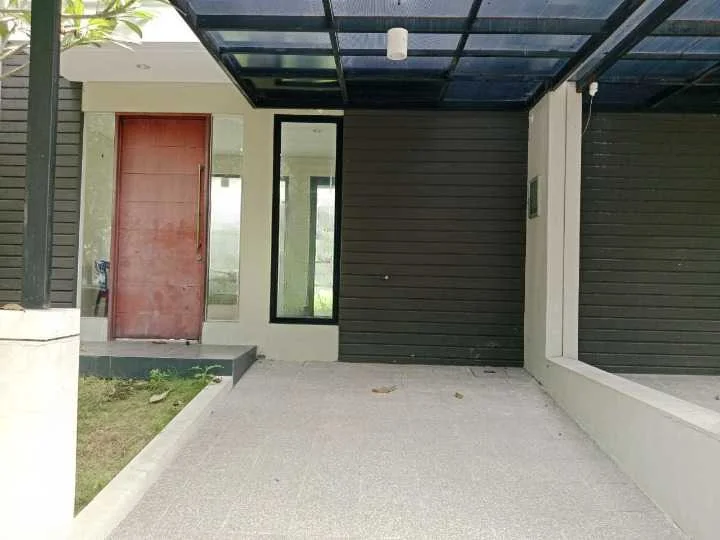 Disewakan rumah Northwest hill citraland surabaya dengan bangunan 2 lantai Citraland Surabaya Barat