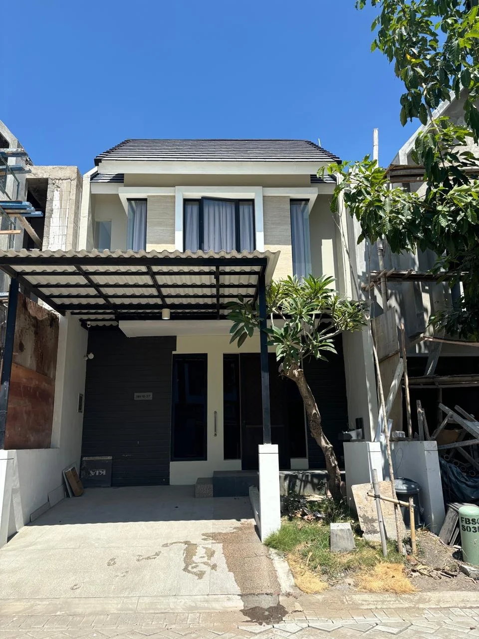 Disewakan rumah Strategis Northwest Full Furnished kondisi terawat siap huni Citraland Surabaya Barat - Thumbnail 2