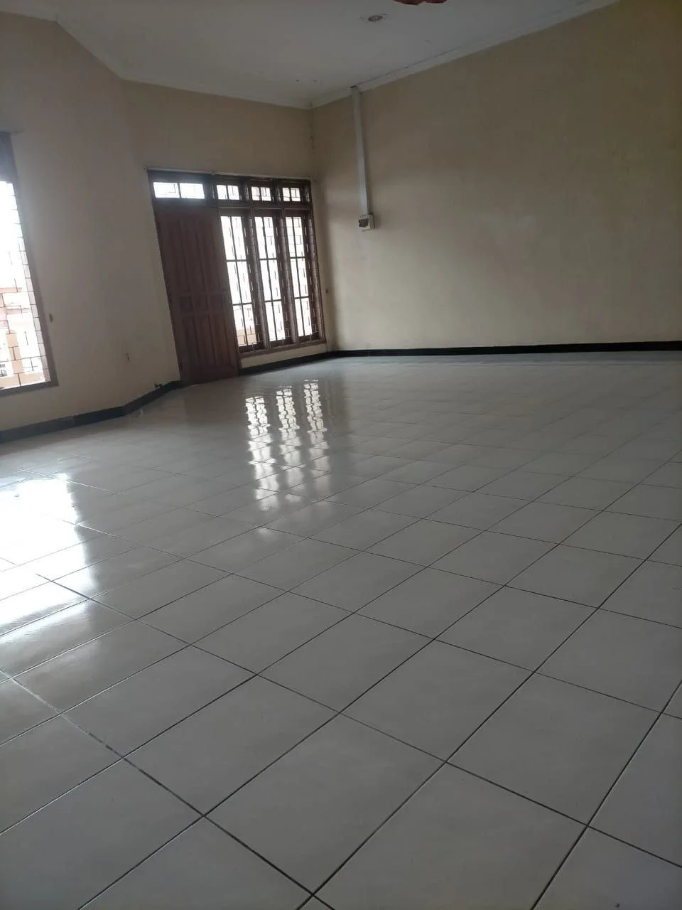 Dijual Rumah Strategis 2 Lantai Lebak Arum Surabaya Timur - Thumbnail 2