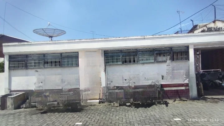 Dijual Tanah dan Bangunan Strategis di Kawasan Semut Kali Surabaya Utara