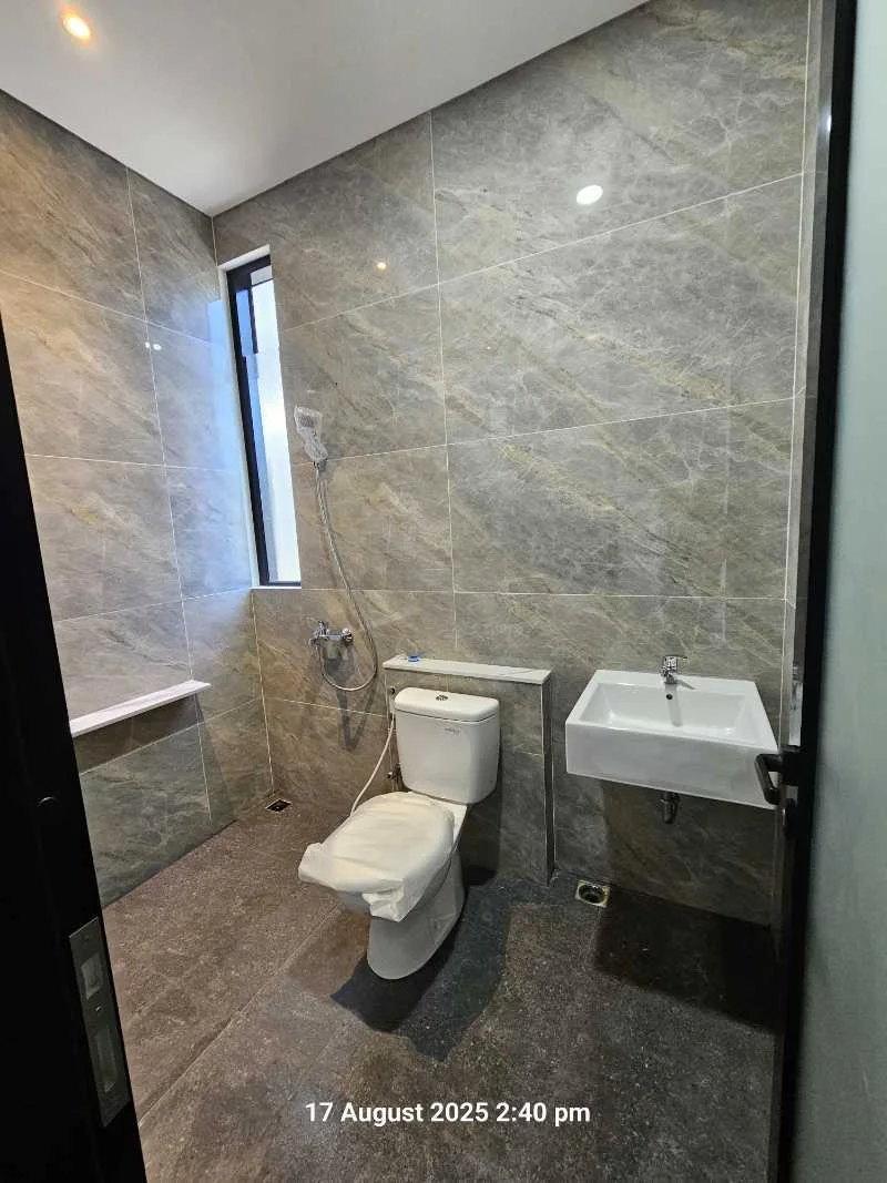 Dijual Rumah Baru Strategis di Northwest Lake Surabaya Barat - Thumbnail 3