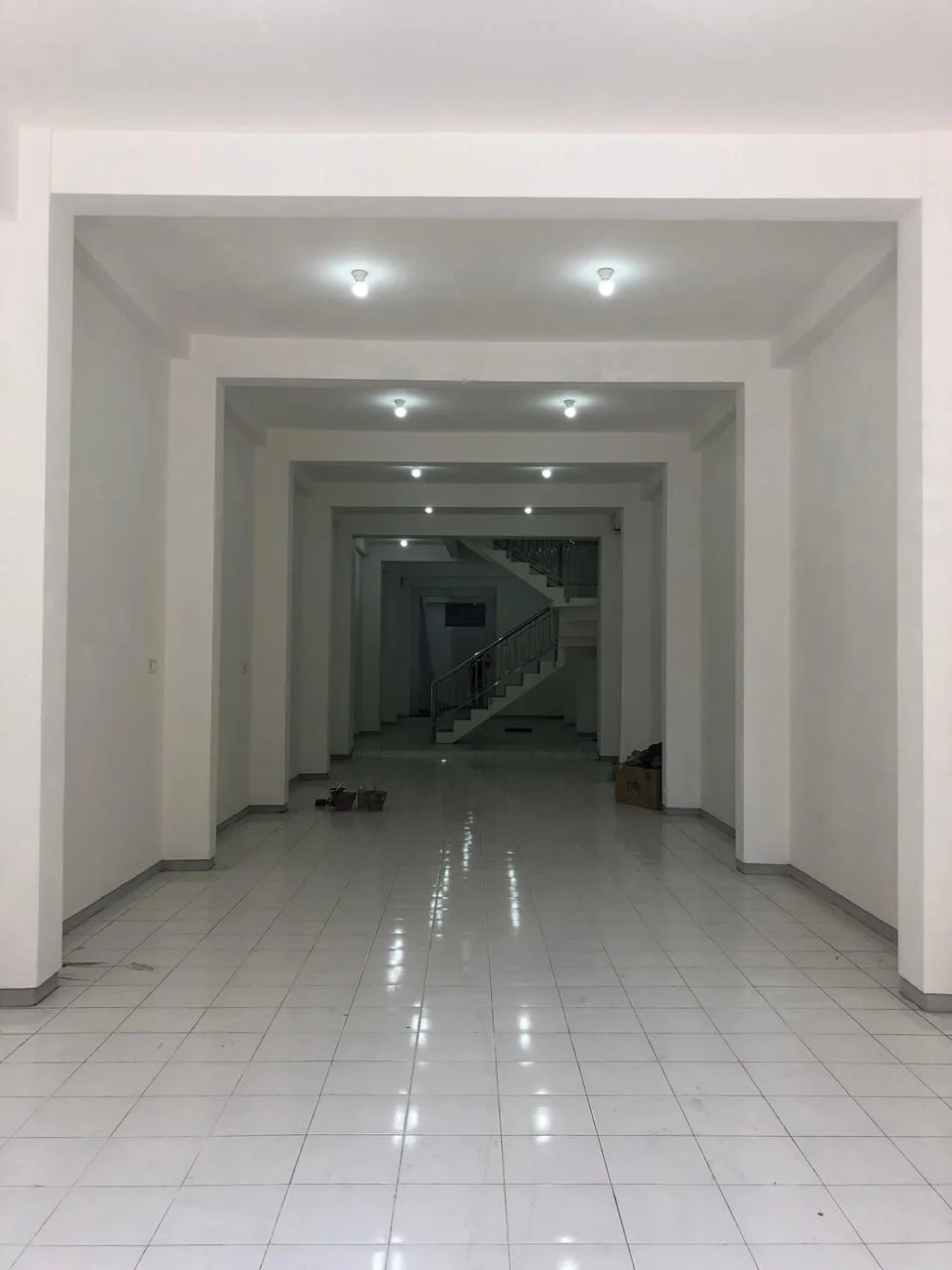 Dijual/Disewakan Ruko Komersil 4 Lantai Lokasi Strategis di Jalan Bongkaran Surabaya Utara - Thumbnail 2