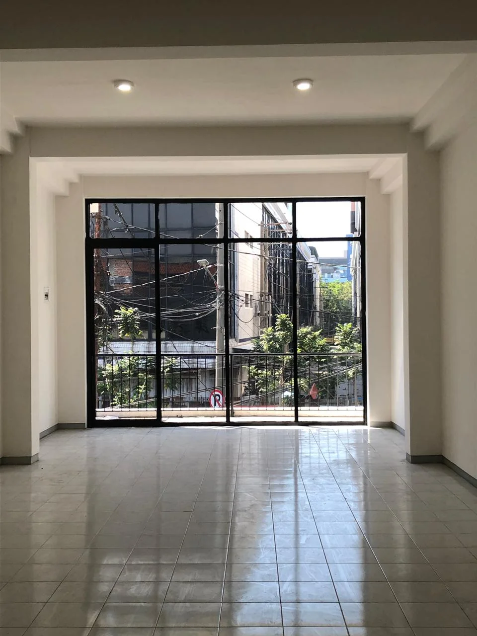 Dijual/Disewakan Ruko Komersil 4 Lantai Lokasi Strategis di Jalan Bongkaran Surabaya Utara - Thumbnail 4
