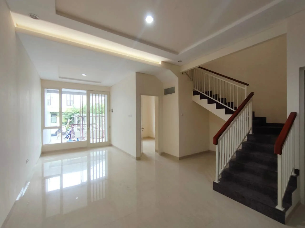 Jual rumah Baru Pantai Mentari - Strategis Surabaya Timur
