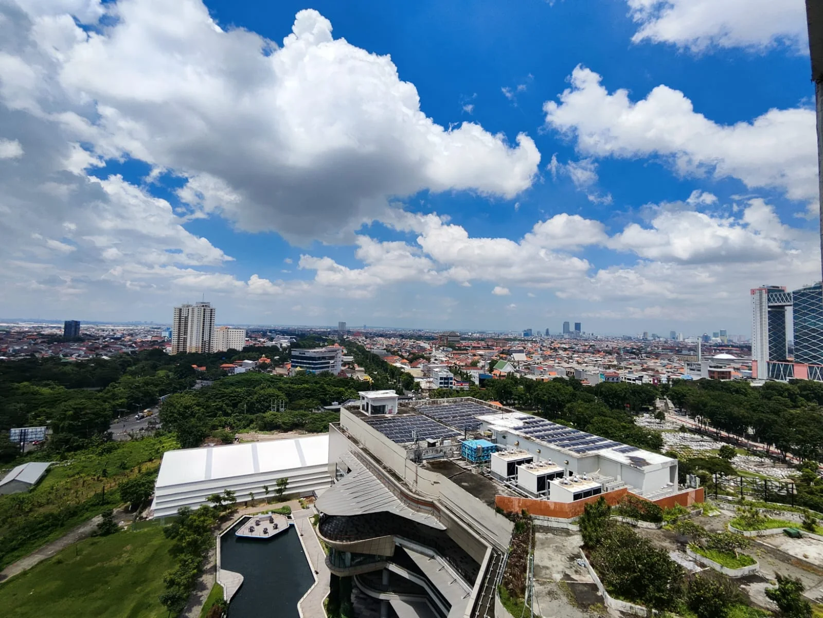 Dijual Apartemen Unit Corner  Tower Venetian Grand Sungkono Lagoon Surabaya Barat - Thumbnail 6