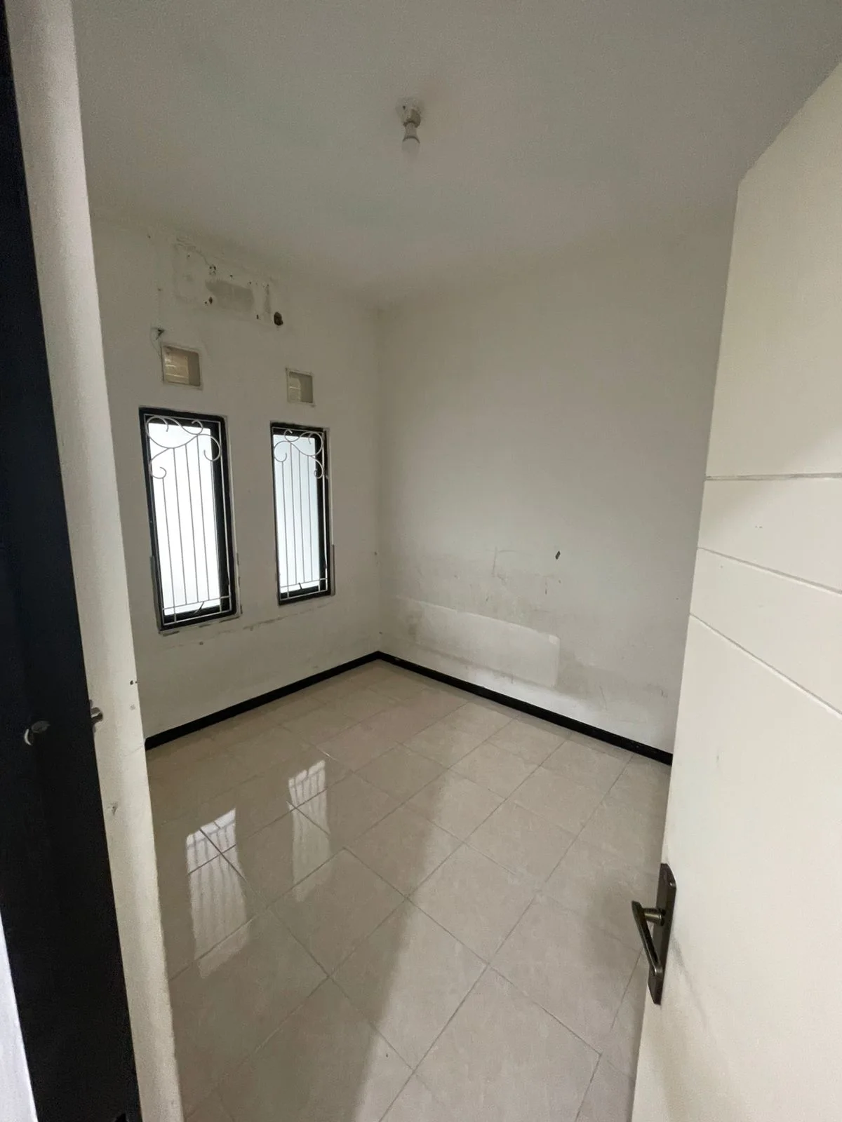 Dijual Rumah 1 Lantai Lokasi Strategis di Sukolilo Dian Regency Surabaya Timur - Thumbnail 4